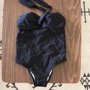 Agua Doce Black One piece NWT